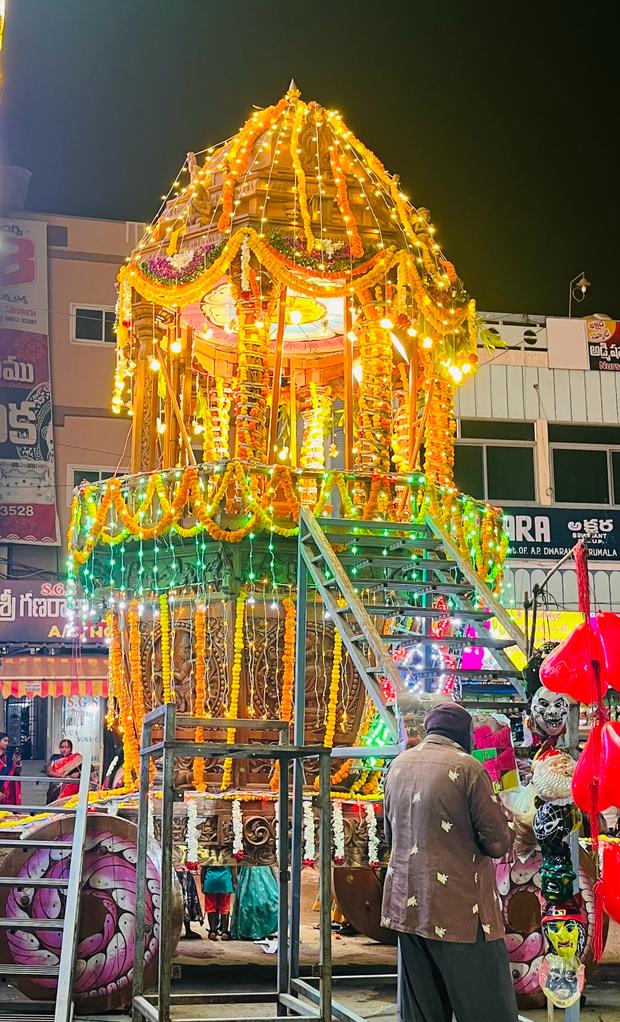 Dwaraka tirumala rathotsavam: వెంకటేశ్వర స్వామి వారి రథోత్సవం