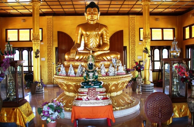  Buddha Statue